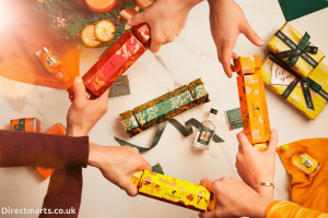 17 Small Gift Ideas for Our Luxury Reusable Christmas Crackers