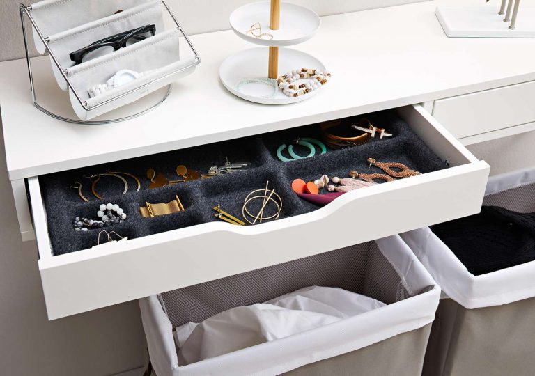 vanity-jewely-drawer-d97c4530-15c803fc602347aba8bf6eeed70ced95